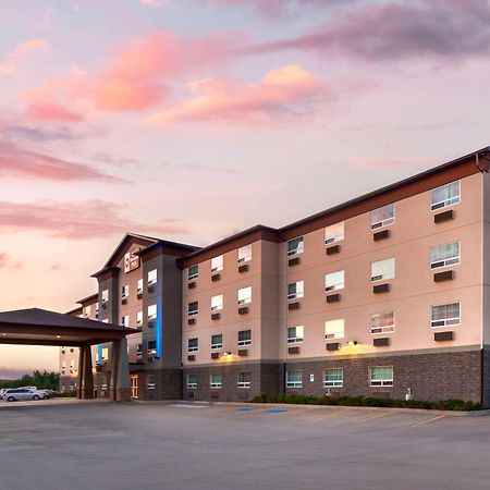 ベストウェスタン プラス ピース リバー ホテル アンド スイーツ Peace River エクステリア 写真