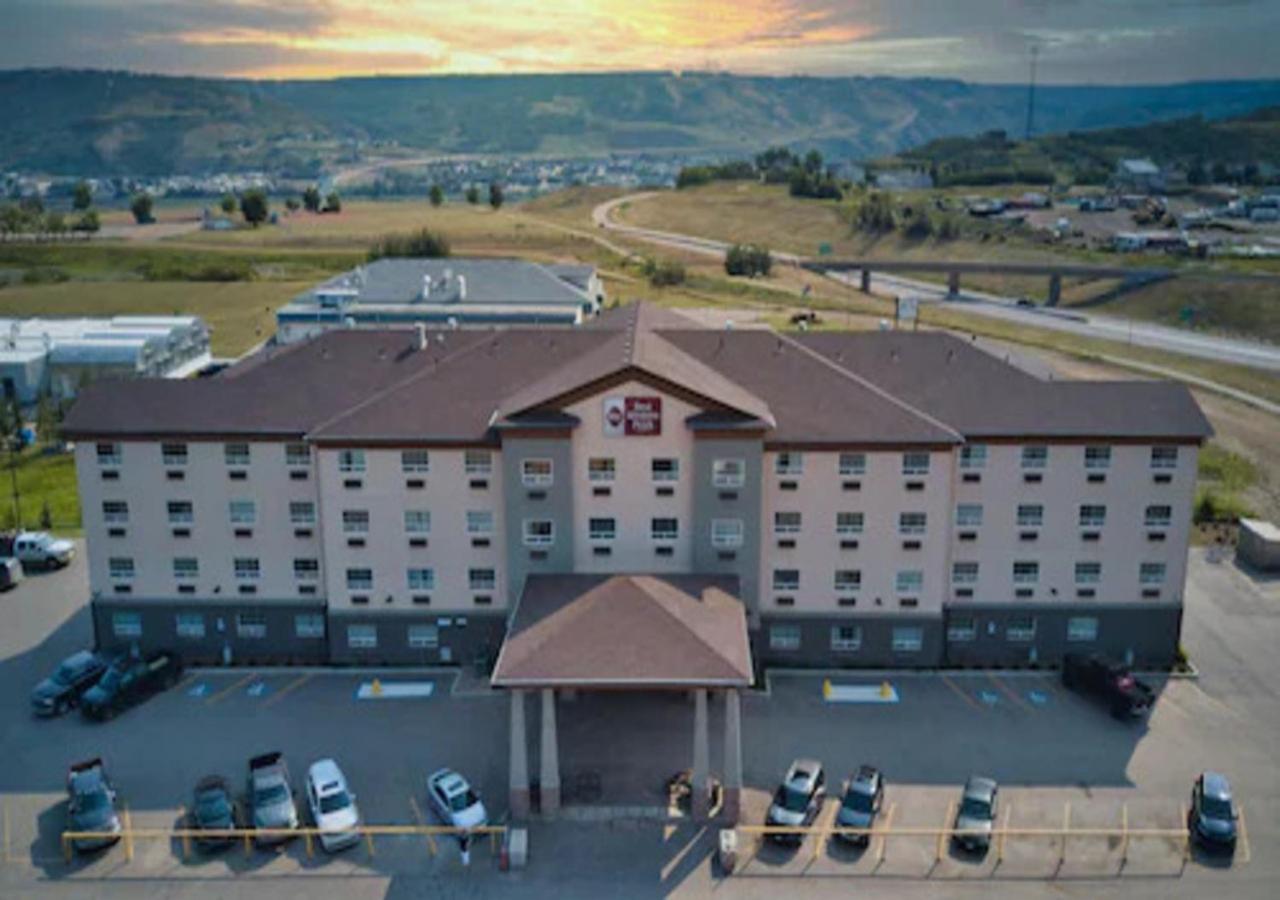 ベストウェスタン プラス ピース リバー ホテル アンド スイーツ Peace River エクステリア 写真